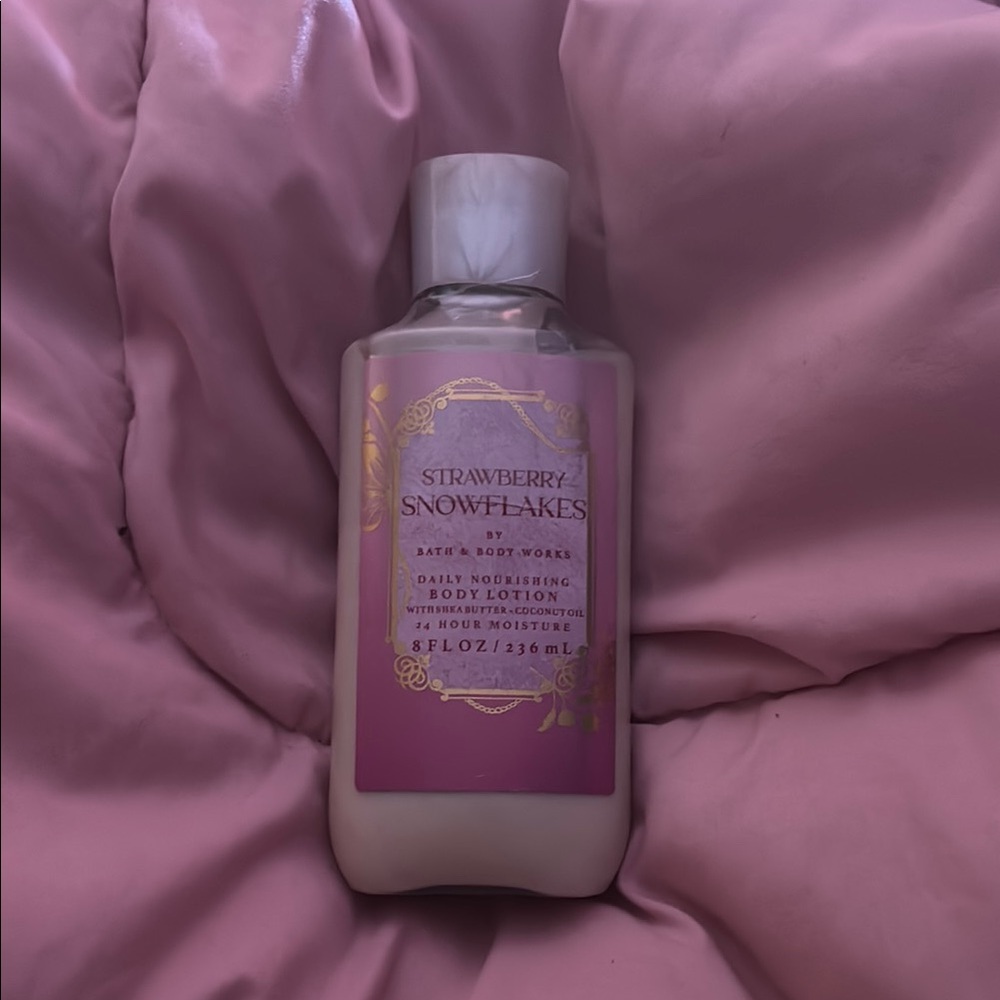 Bath & Body Works Pink and White Moisturizer
